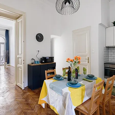 King Street 62m2 Balcony View Budapeszt